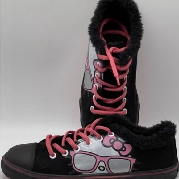 Hello Kitty Shoes - Hello Kitty Black‎ and Pink Sneakers Sanrio